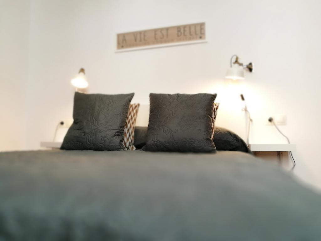 Mitjana Plaza Apartamento Málaga Exterior foto
