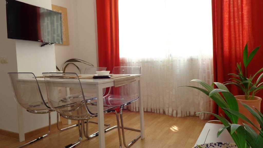 Mitjana Plaza Apartamento Málaga Exterior foto